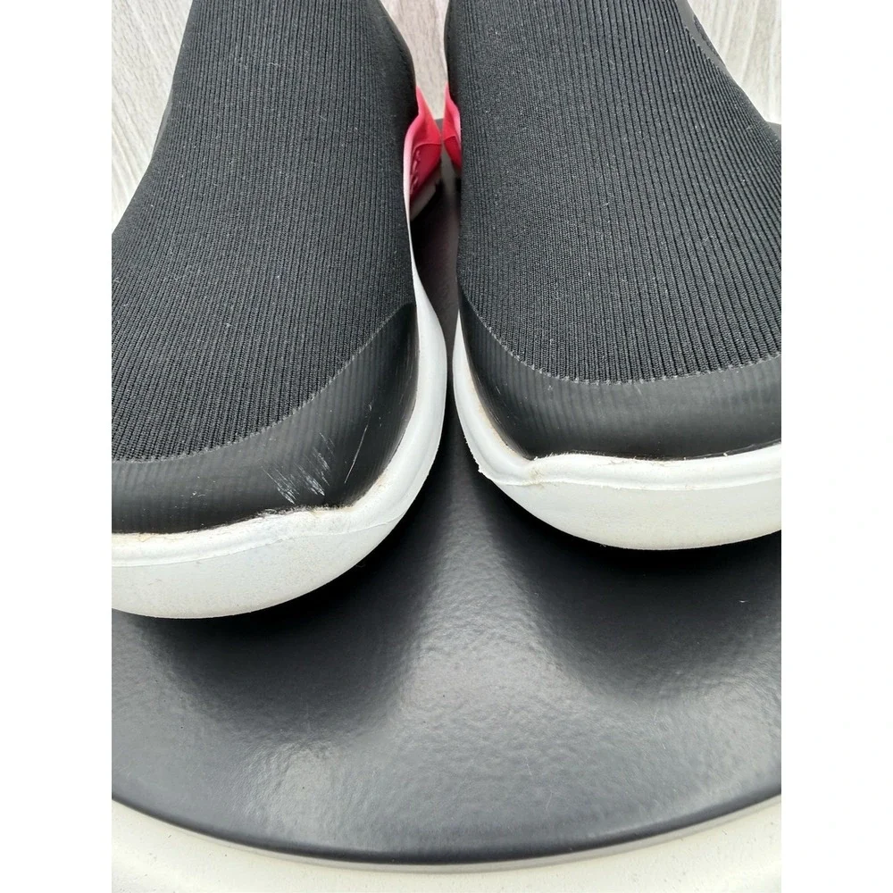 OOFOS OOmg Sport Low Womens Size 8.5 Black Pink Fade Recovery Slip On Shoes